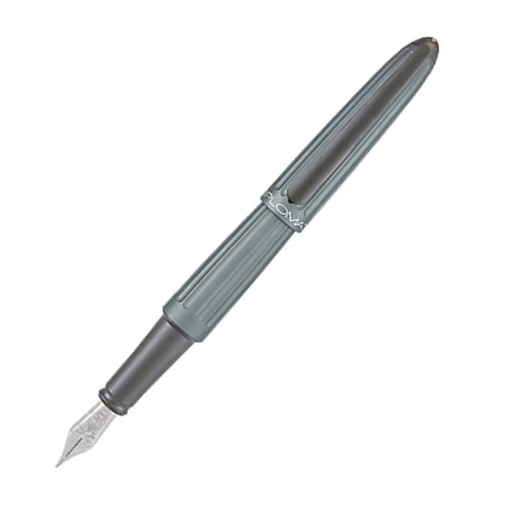 DIPLOMAT - Aero Fountain Pen Gift Set with Leather Pouch - Grey - Buchan's Kerrisdale Stationery
