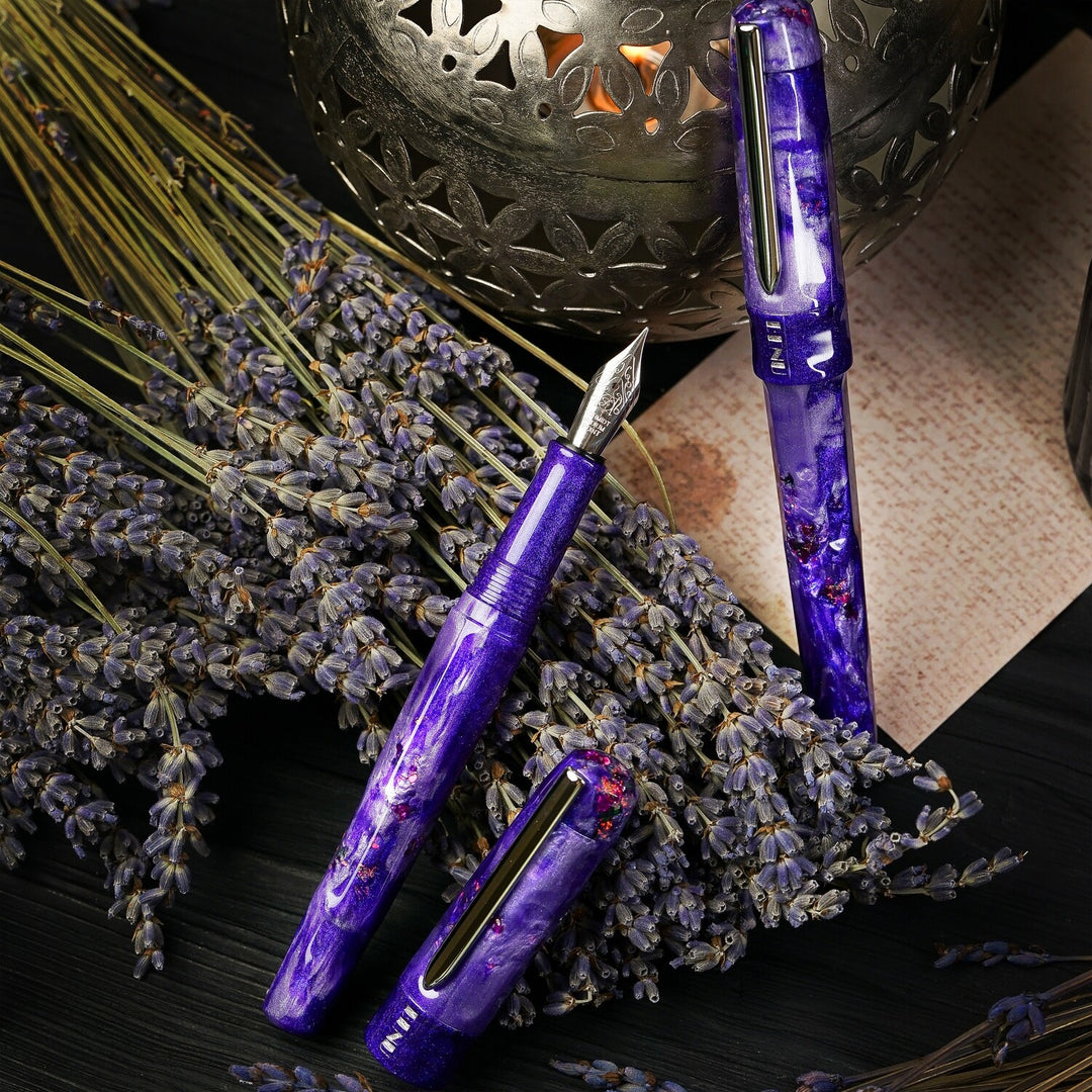 Benu fountain pen lavender