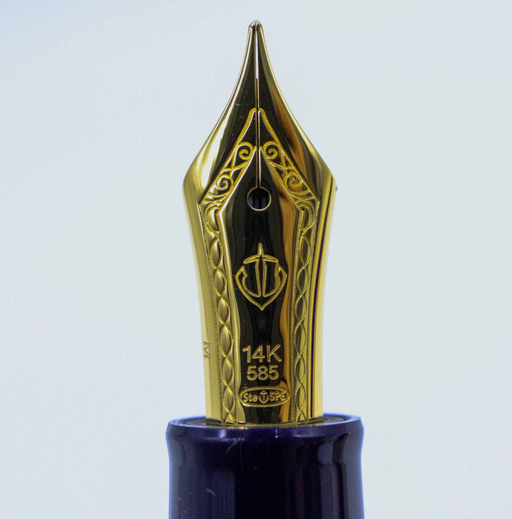 SAILOR PEN - 1911 Maki-e "Tsuru" Crane Fountain Pen - 14 KT Gold Nib - Buchan's Kerrisdale Stationery