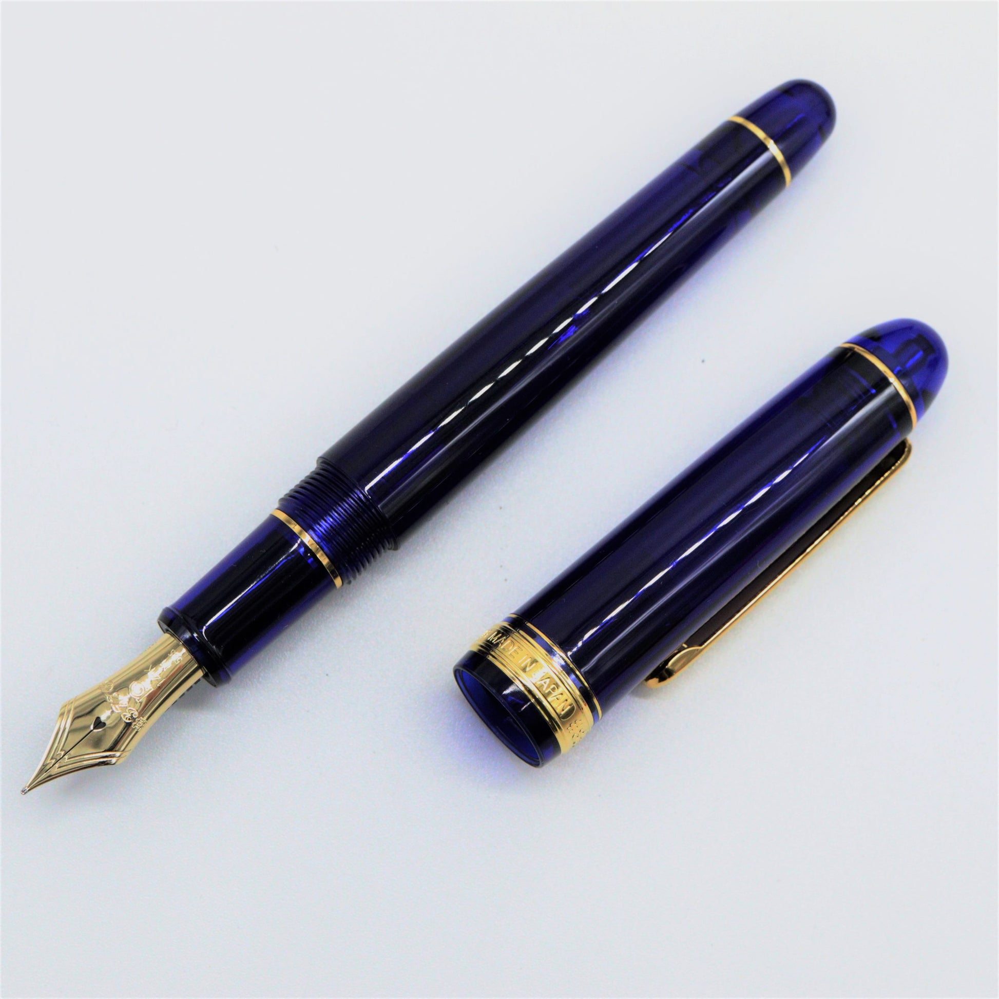 PLATINUM – #3776 Century Fountain Pen – Chartres Blue with Gold Trim - Buchan's Kerrisdale Stationery