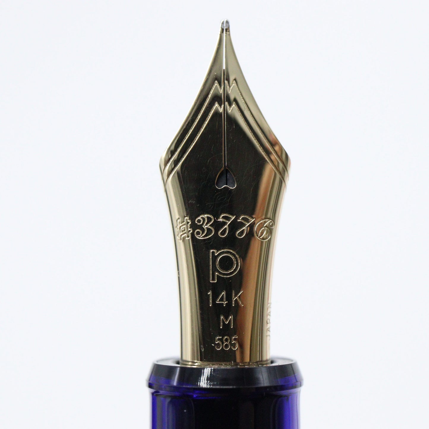 PLATINUM – #3776 Century Fountain Pen – Chartres Blue with Gold Trim - Buchan's Kerrisdale Stationery