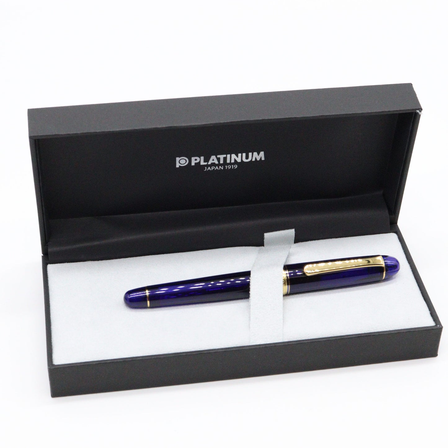 PLATINUM – #3776 Century Fountain Pen – Chartres Blue with Gold Trim - Buchan's Kerrisdale Stationery