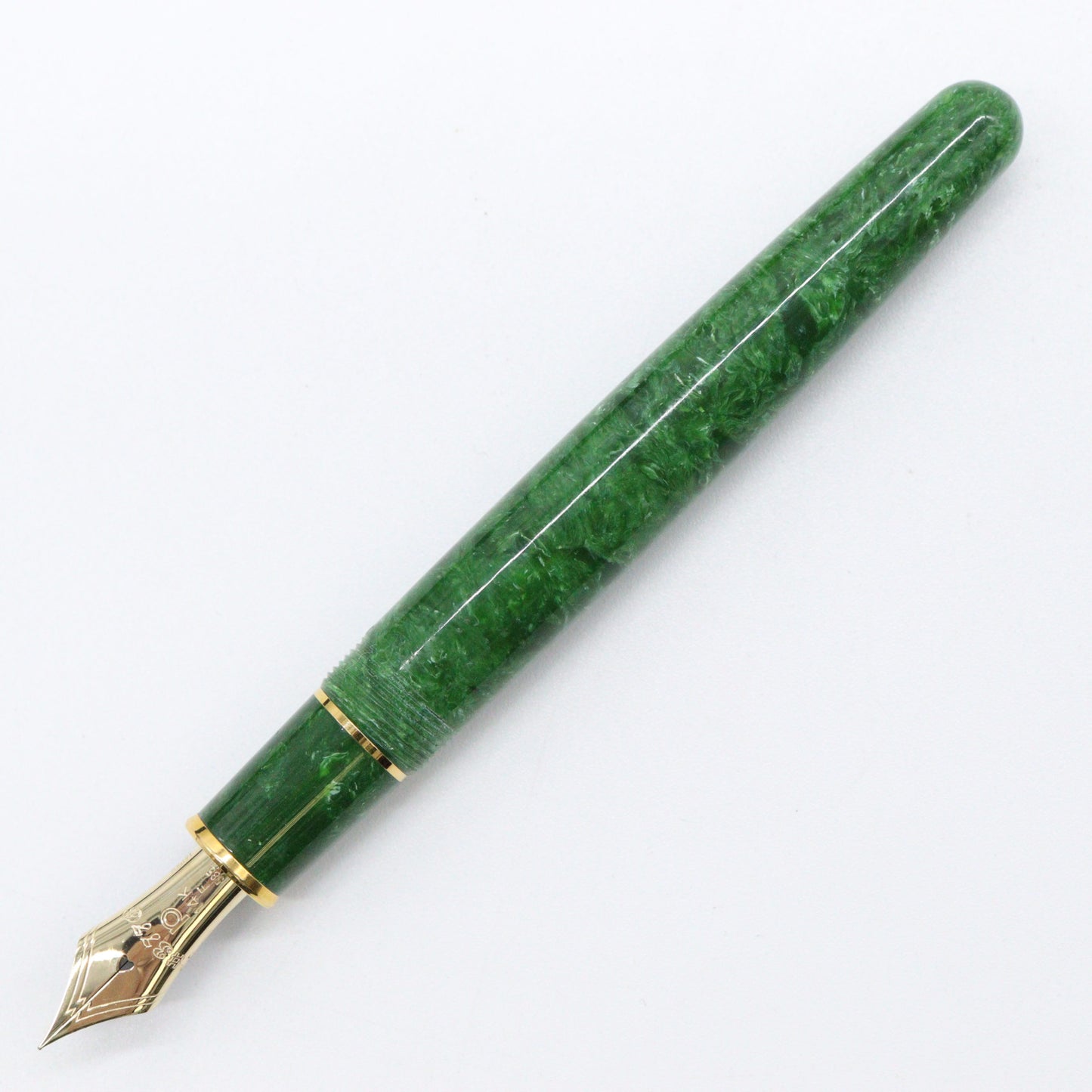 PLATINUM – #3776 Celluloid Fountain Pen with 14K Gold Nib – Jade - Buchan's Kerrisdale Stationery