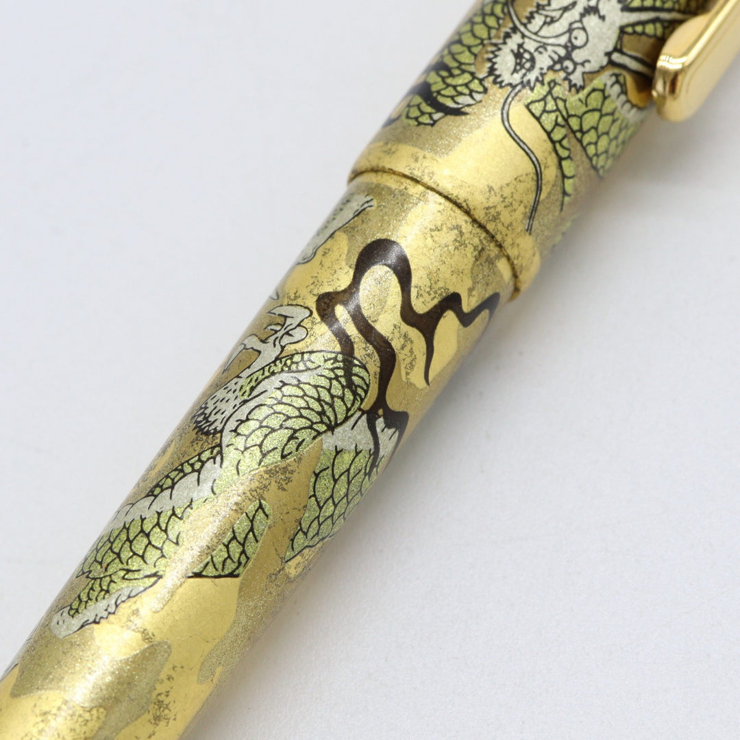 PLATINUM – #3776 Century Fountain Pen – Kanazawa Gold Leaf Collection - Rising Dragon