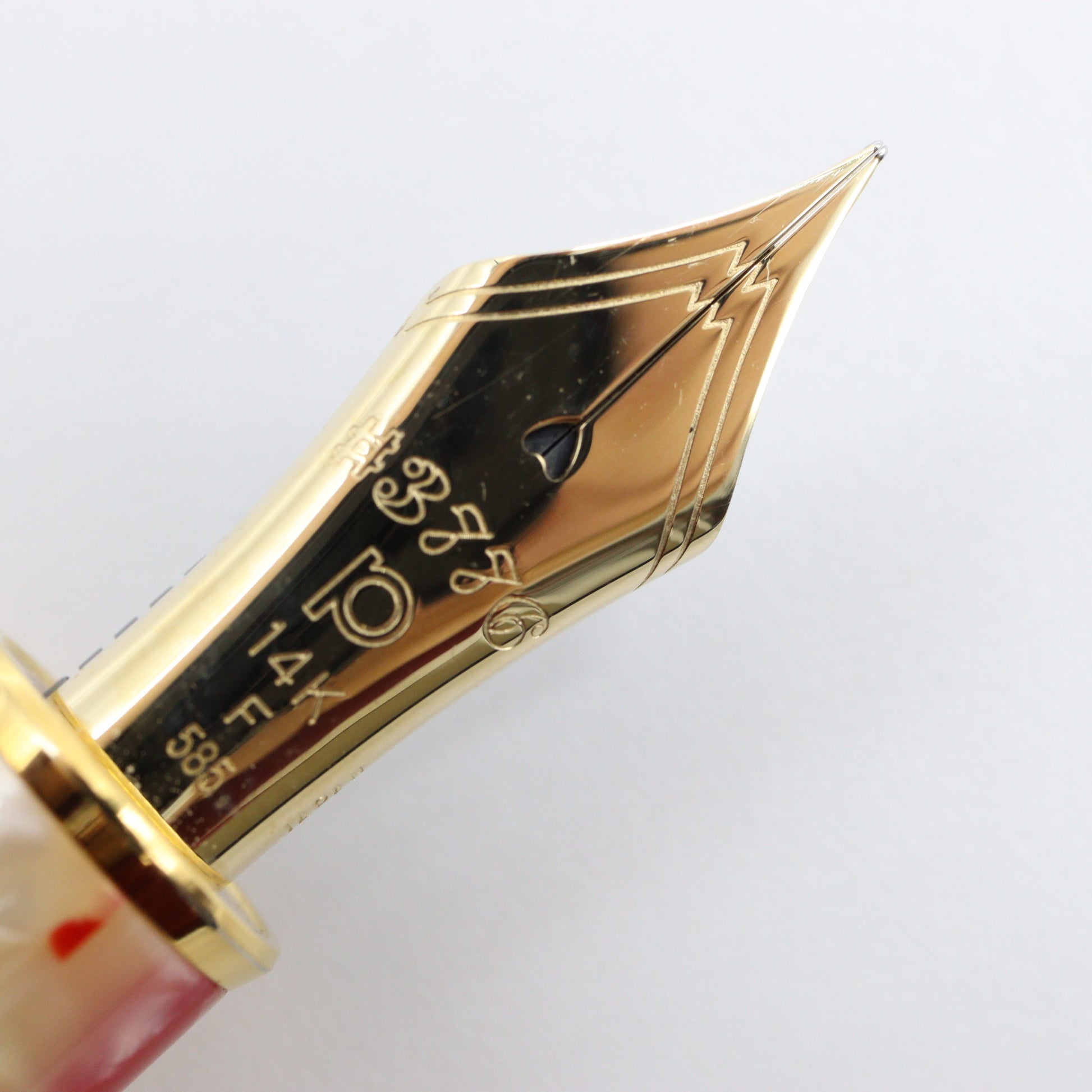 PLATINUM - #3776 Celluloid Fountain Pen - Kingyo (Koi) - Buchan's Kerrisdale Stationery