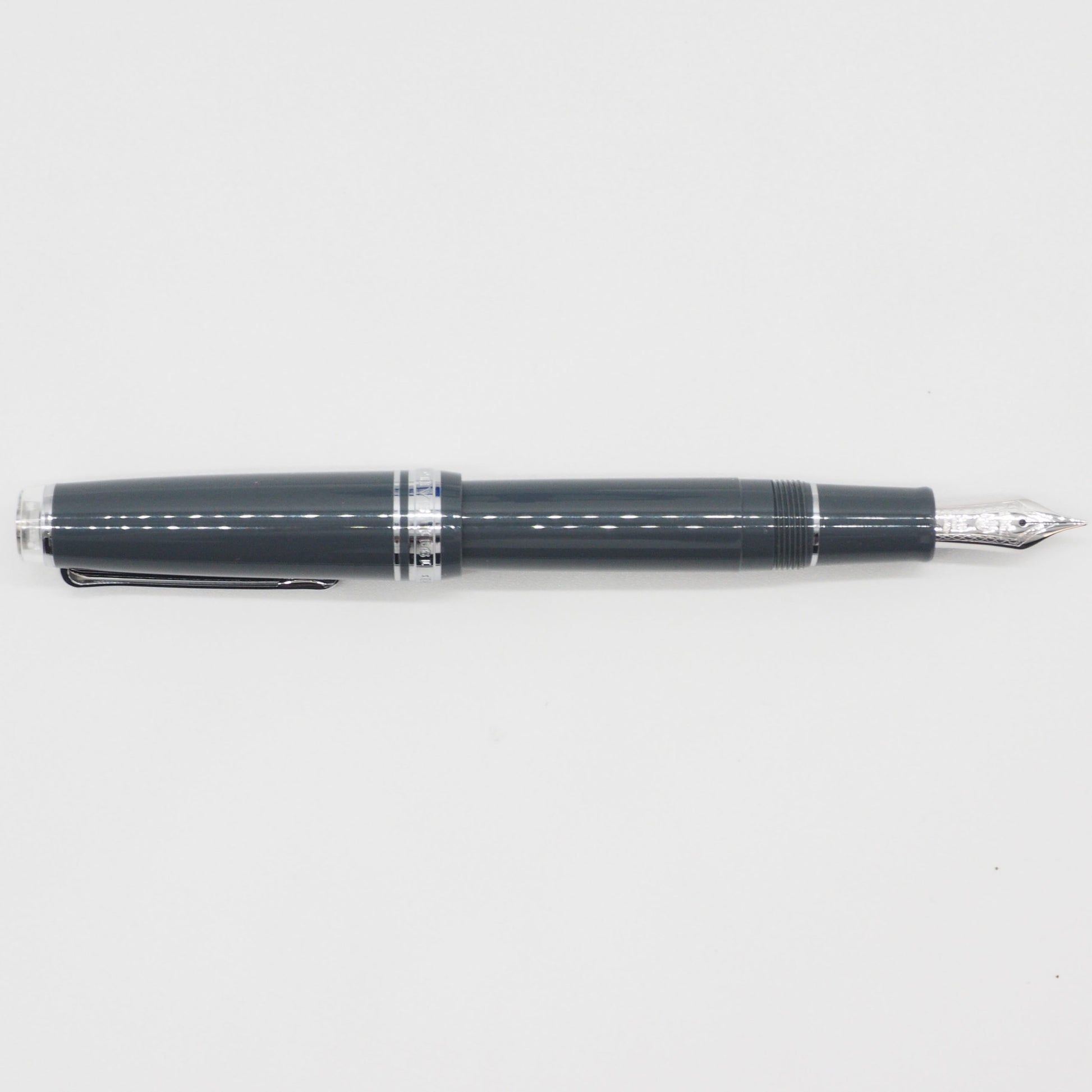 SAILOR PEN - Professional Gear Classic "Graphite Lighthouse" Fountain Pen - Buchan's Kerrisdale Stationery