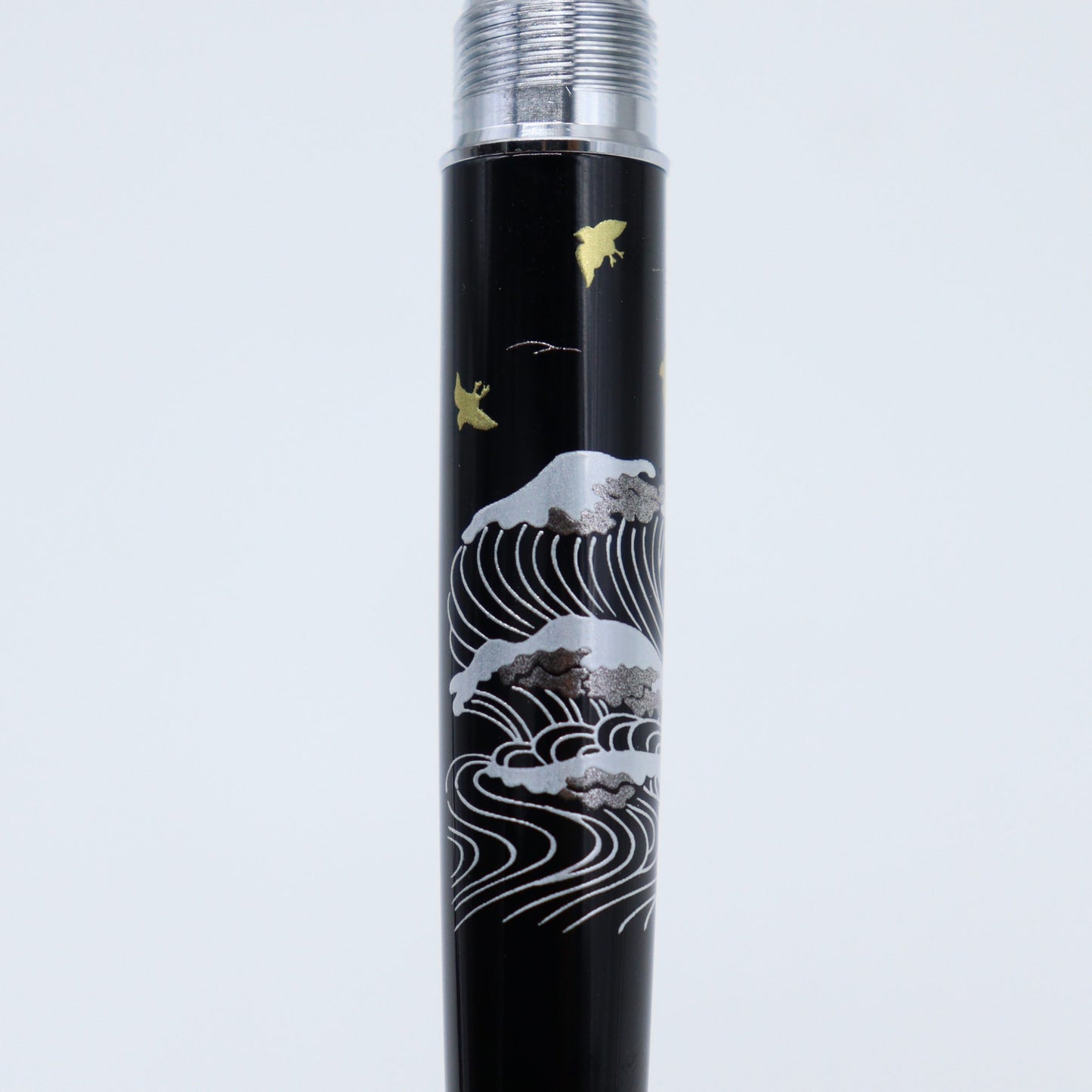 PLATINUM Procyon Maki-e Fountain Pen - Plover on the Wave (Limited Edition) - Buchan's Kerrisdale Stationery