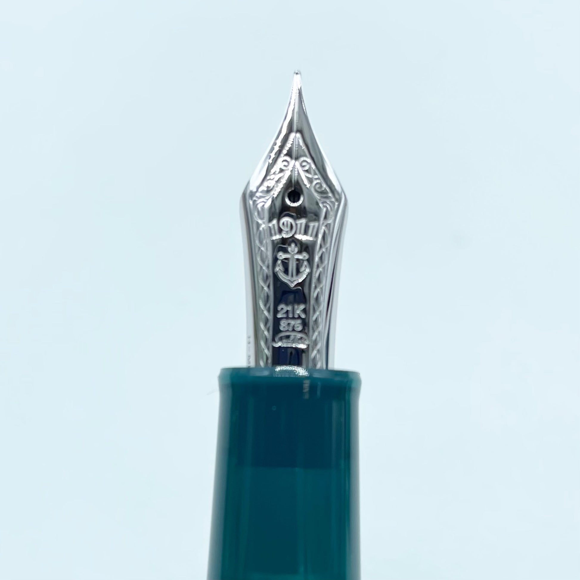 SAILOR PEN - Professional Gear 21K Gold Nib "Ocean Blue" Fountain Pen - Buchan's Kerrisdale Stationery