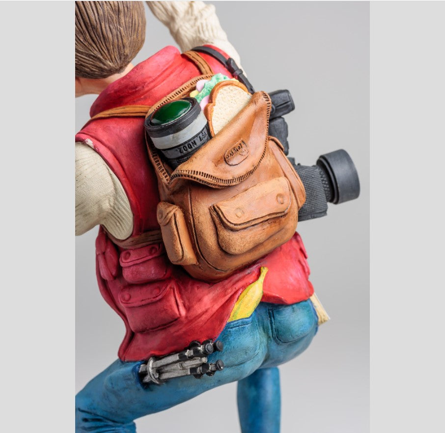 Guillermo Forchino – Comic Art Figurine – “The Photographer” - Buchan's Kerrisdale Stationery